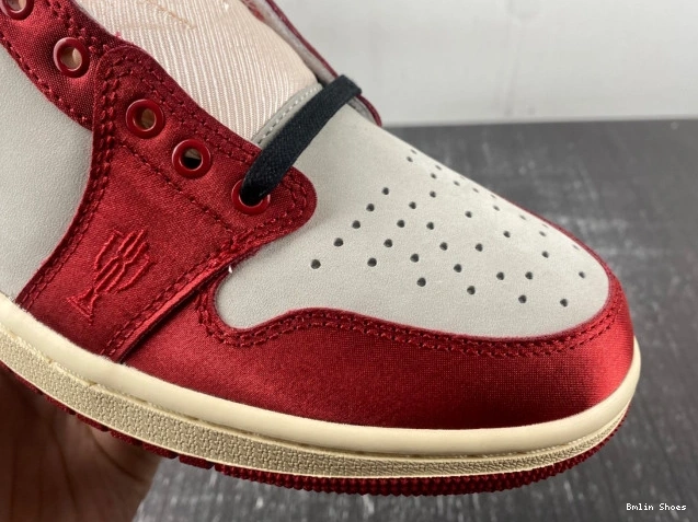 Bmlin Shoes Away 1 Low OG Air Trophy FN0432-100 Room x Jordan 0715